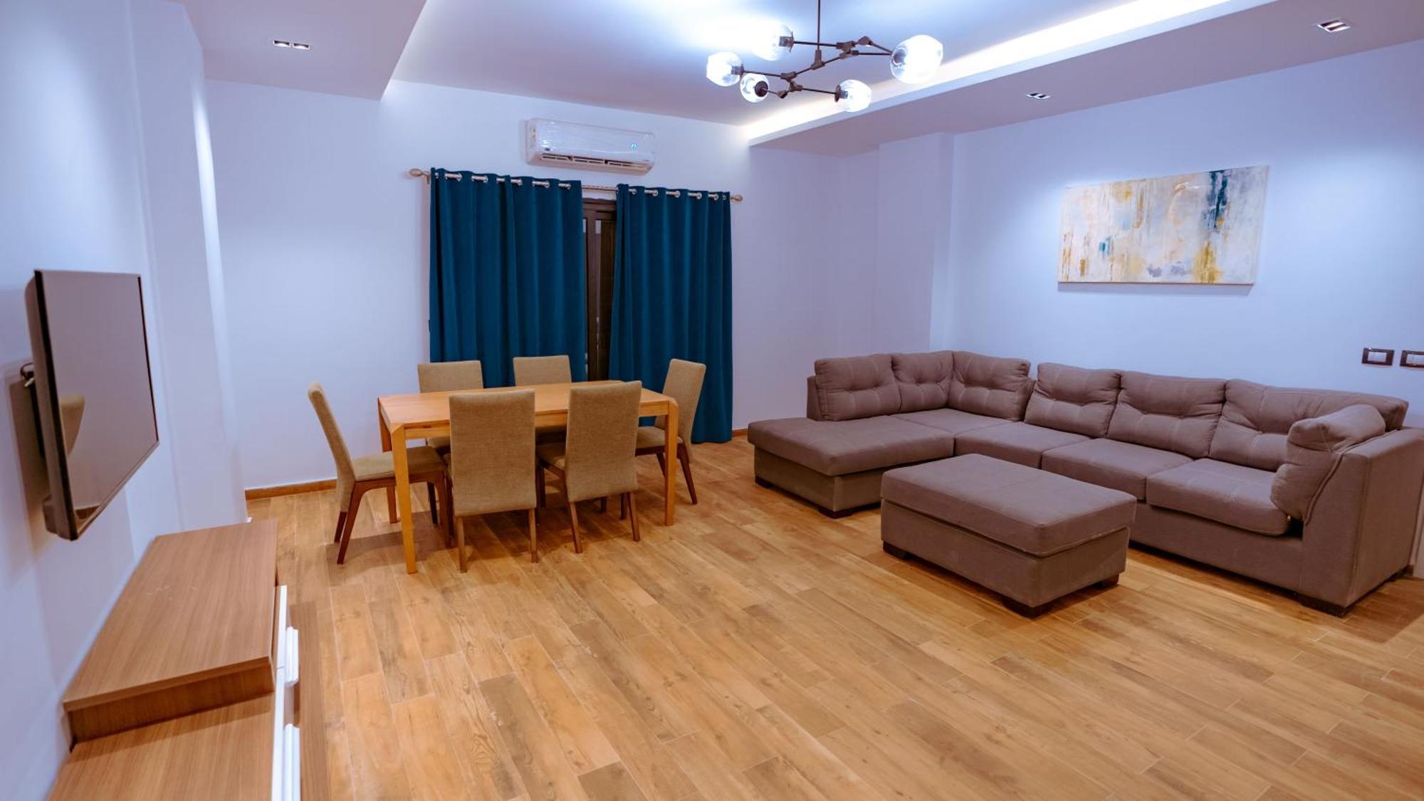Travelholic New Apartment *