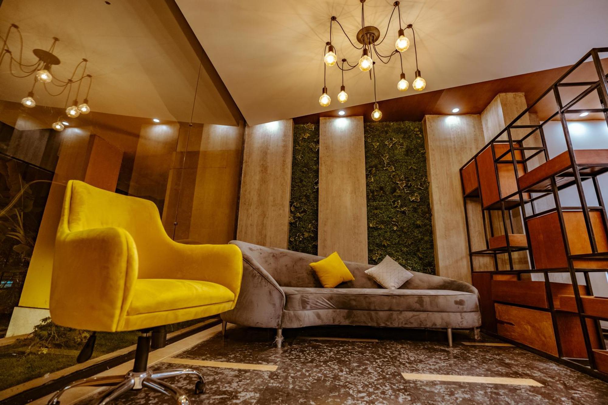 Travelholic New Cairo
